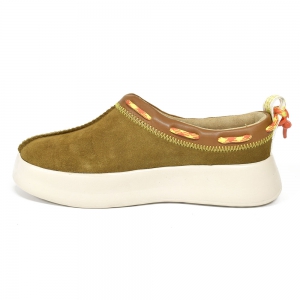 UGG CLASSIC BOOM SLIP-ON CHESTNUT