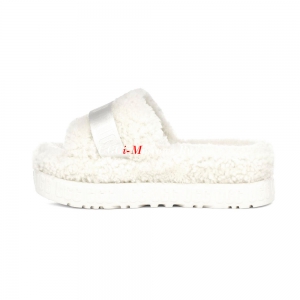 UGG FLUFFITA WHITE