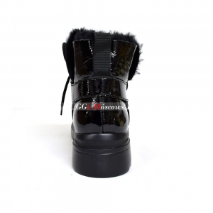 UGG MARTIN PATENT BLACK