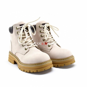 UGG TROPHY BOOT WOMENS SAND