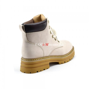 UGG TROPHY BOOT WOMENS SAND