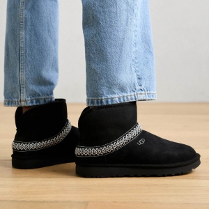 UGG CLASSIC MINI CRESENT BLACK