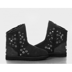 UGG Women Jimmy Choo Starlit - Black